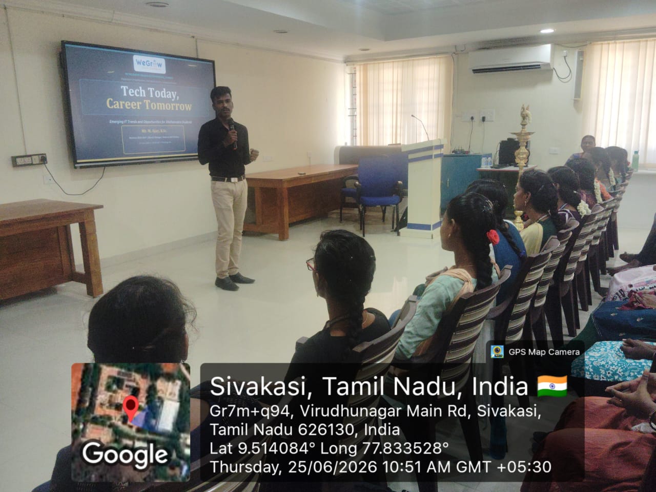 Tech Today, Career Tomorrow – Emerging IT Trends and Opportunities for Mathematics Students at Sri Kaliswari College